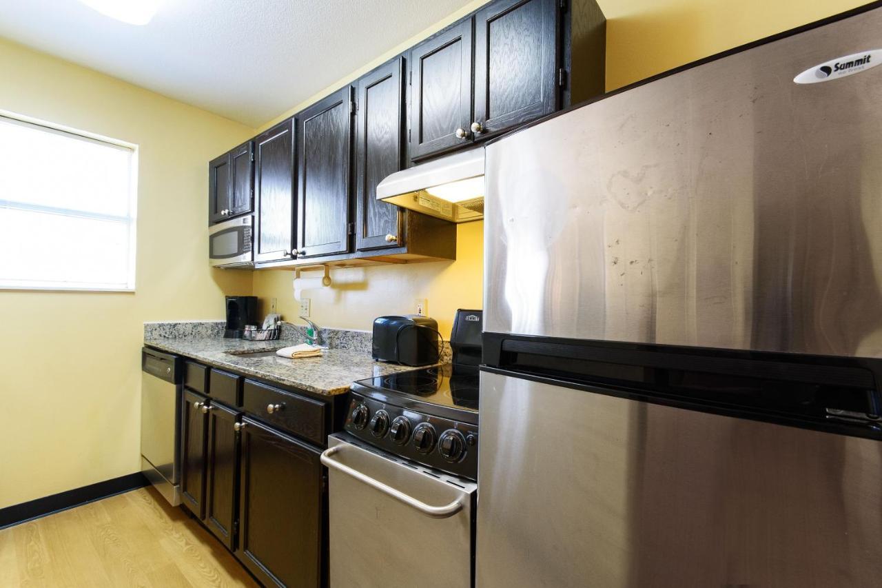 Extended Stay America Suites - Chicago - Elgin - West Dundee Екстериор снимка
