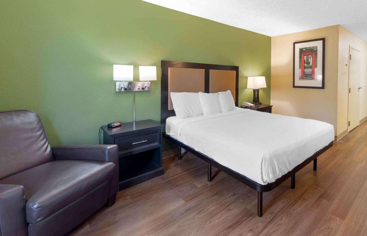 Extended Stay America Suites - Chicago - Elgin - West Dundee Екстериор снимка