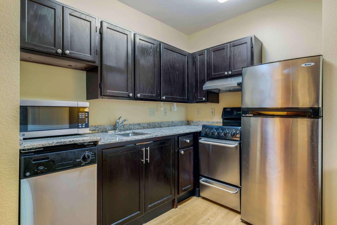Extended Stay America Suites - Chicago - Elgin - West Dundee Екстериор снимка