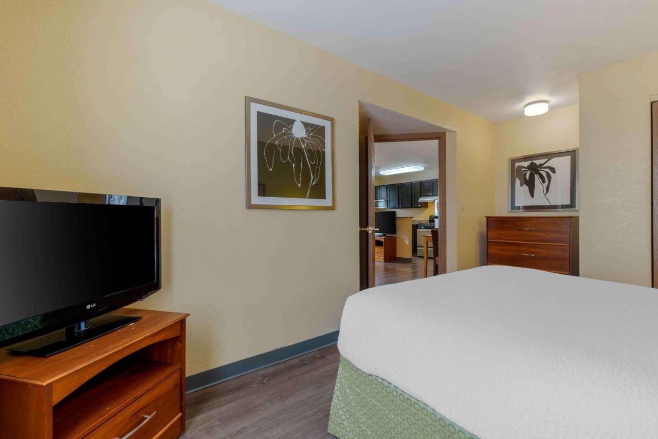 Extended Stay America Suites - Chicago - Elgin - West Dundee Екстериор снимка