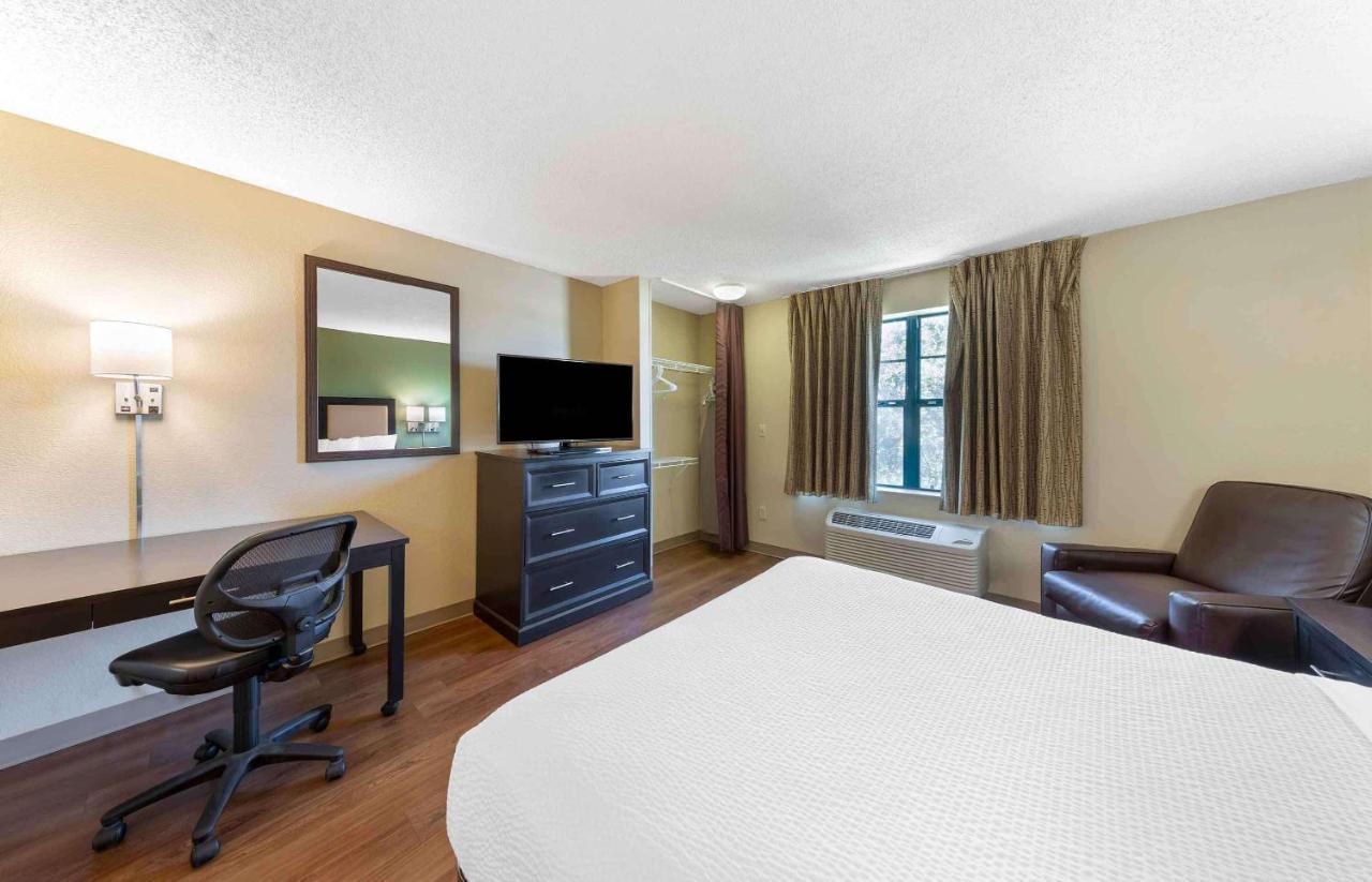 Extended Stay America Suites - Chicago - Elgin - West Dundee Екстериор снимка