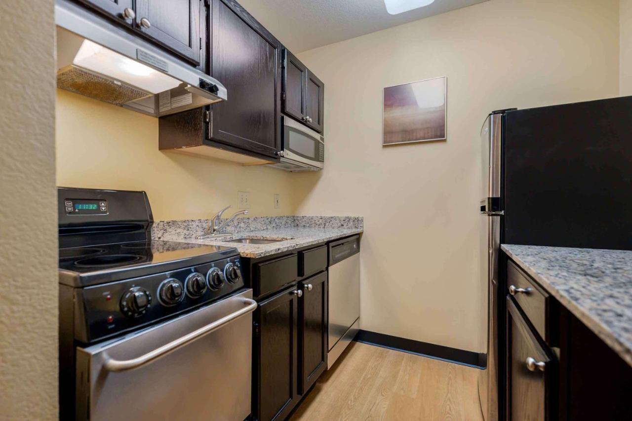 Extended Stay America Suites - Chicago - Elgin - West Dundee Екстериор снимка