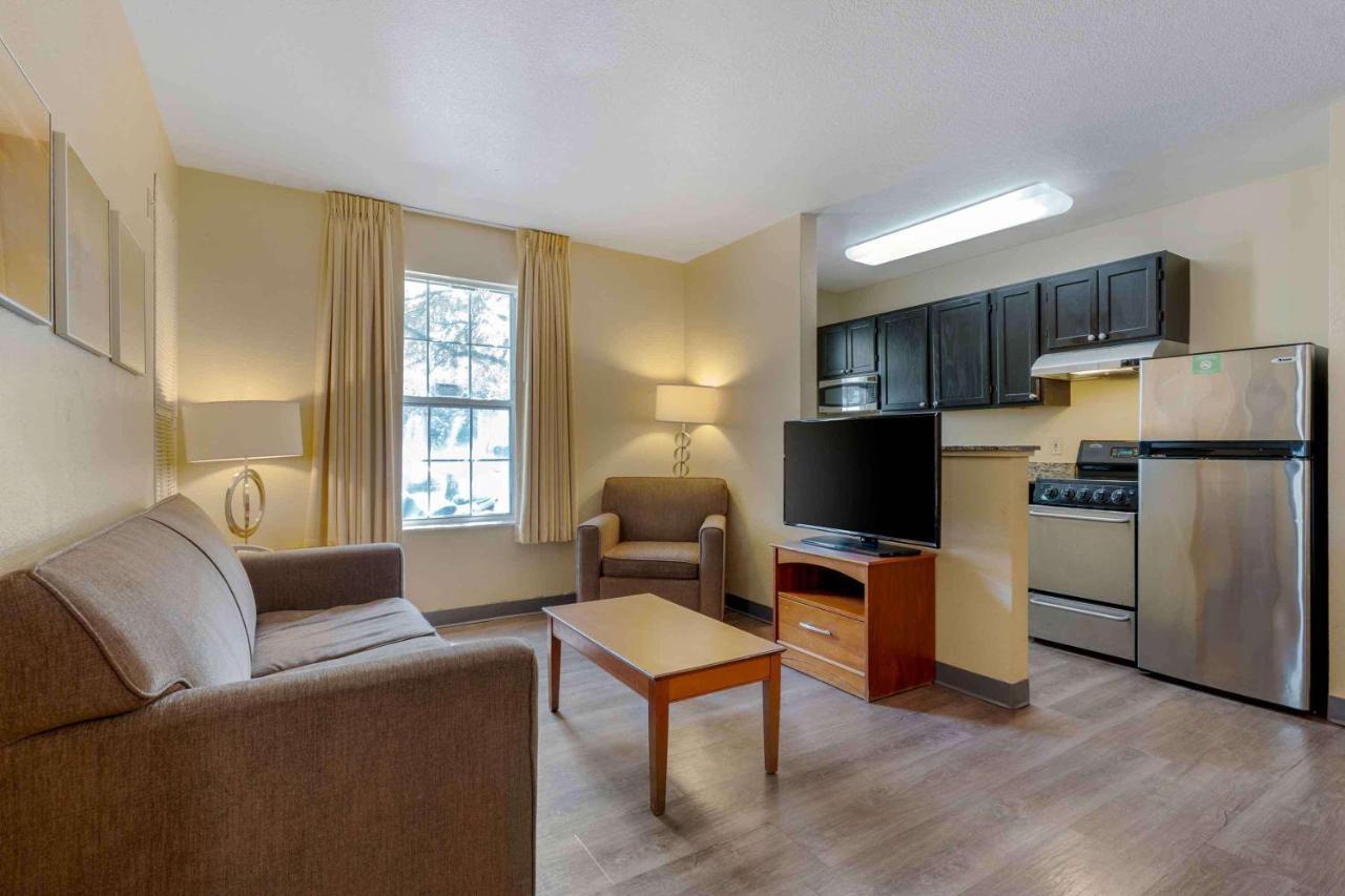 Extended Stay America Suites - Chicago - Elgin - West Dundee Екстериор снимка